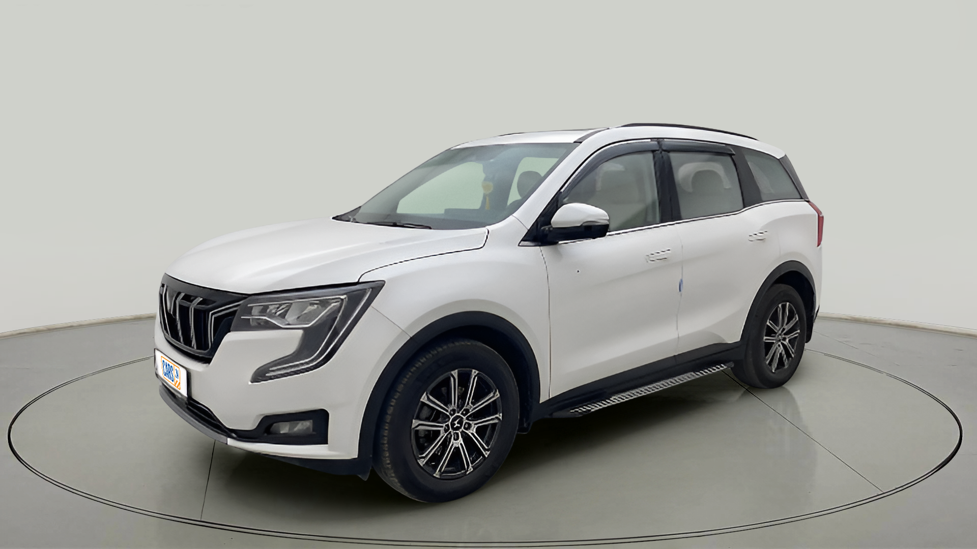 2024 Mahindra XUV700 AX 7 P AT 7 STR, Petrol, Automatic, 8,608 km, exterior