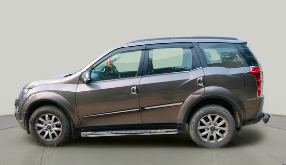 2018 Mahindra XUV500 W10 1.99, Diesel, Manual, 76,978 km, exterior