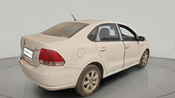2011 Volkswagen Vento TRENDLINE 1.6, Petrol, Manual, 1,06,443 km, exterior