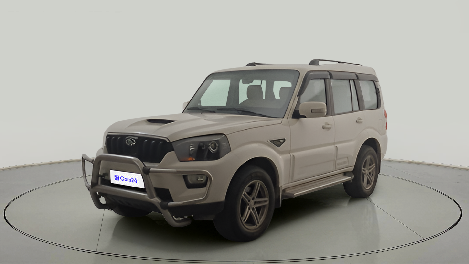 2017 Mahindra Scorpio S4 PLUS 1.99 INTELLI-HYBRID, Diesel, Manual, 47,836 km, exterior