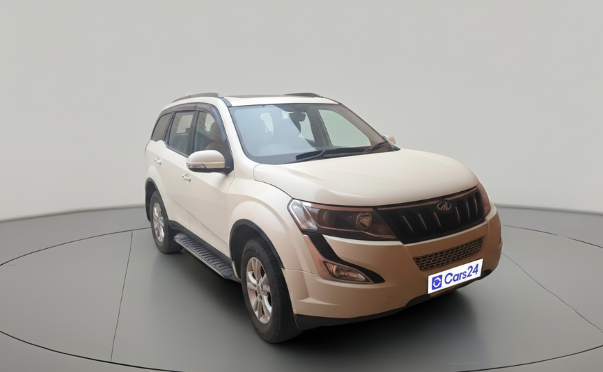 2018 Mahindra XUV500 W10 AT, Diesel, Automatic, 73,995 km, exterior