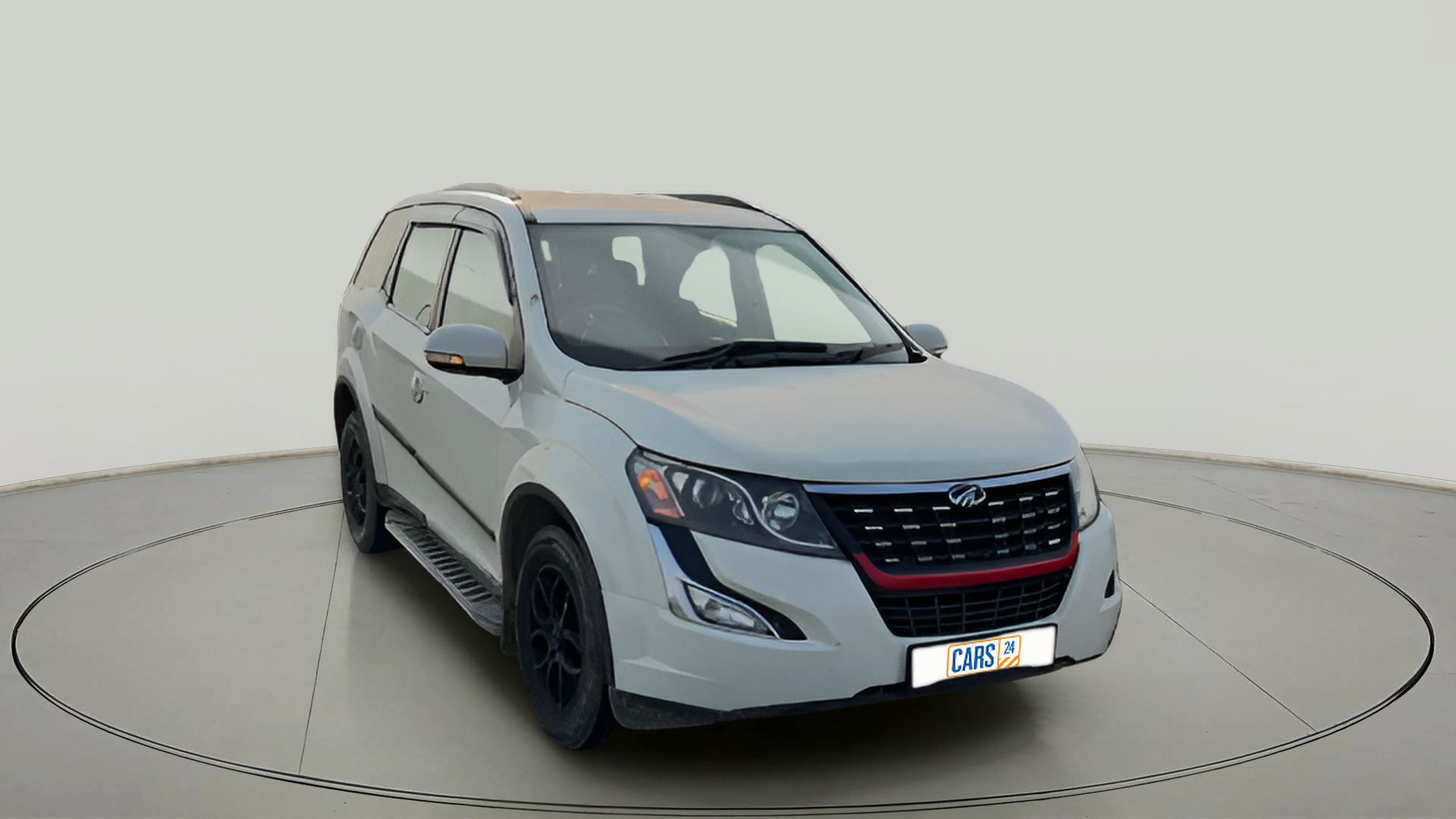 2017 Mahindra XUV500 W6 1.99, Diesel, Manual, 92,187 km, exterior