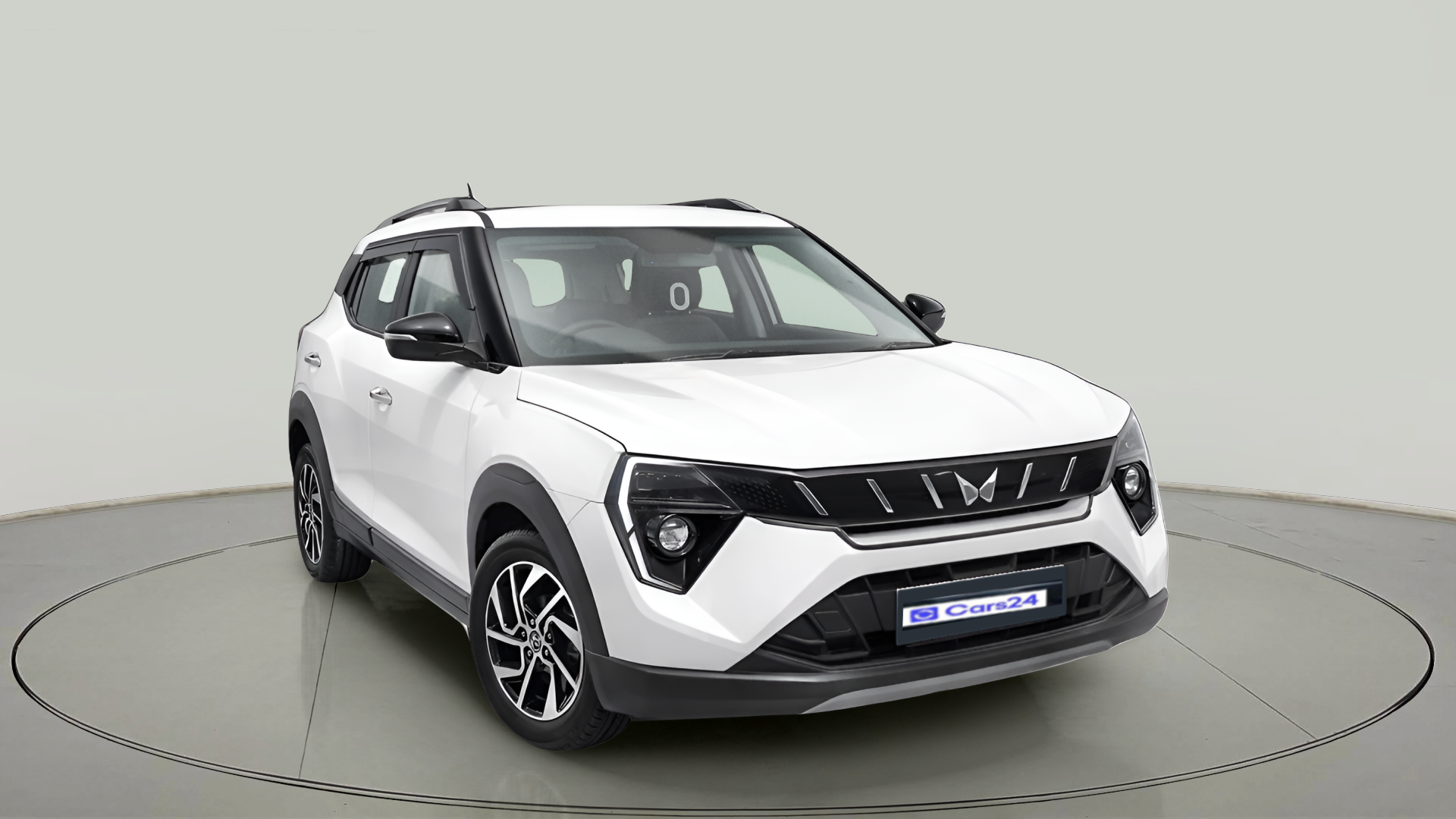 2025 Mahindra XUV 3XO AX5 1.2 L TCMPFi, Petrol, Manual, 7,455 km, exterior