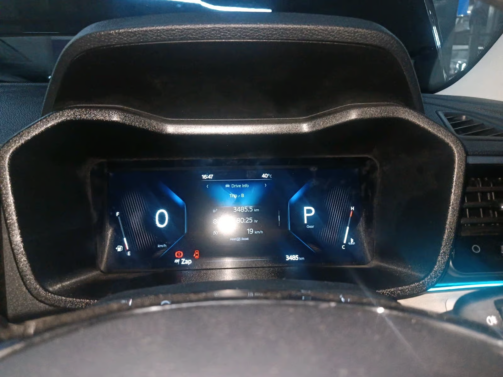 2025 Mahindra XUV 3XO REVX A 1.2 Petrol AT, Petrol, Automatic, 3,485 km, interior