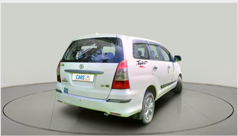 2013 Toyota Innova G1 2.5, Diesel, Manual, 1,26,268 km, exterior