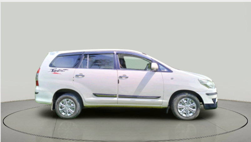 2013 Toyota Innova G1 2.5, Diesel, Manual, 1,26,268 km, exterior