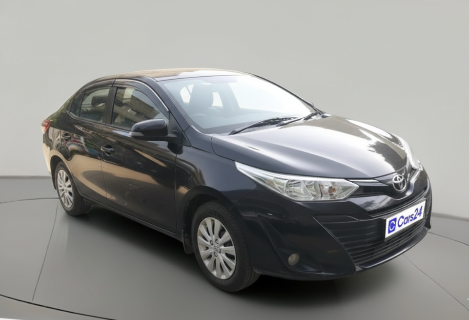 2018 Toyota YARIS G MT, Petrol, Manual, 1,18,962 km, exterior