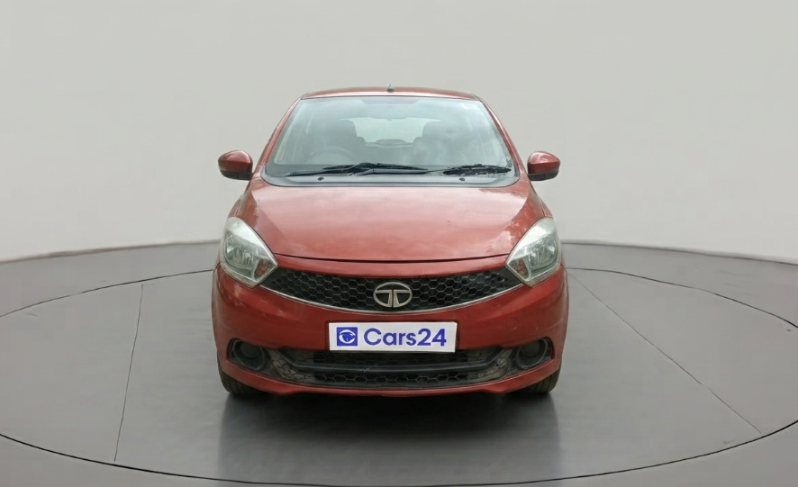 2017 Tata Tiago XT DIESEL, Diesel, Manual, 1,32,066 km, exterior