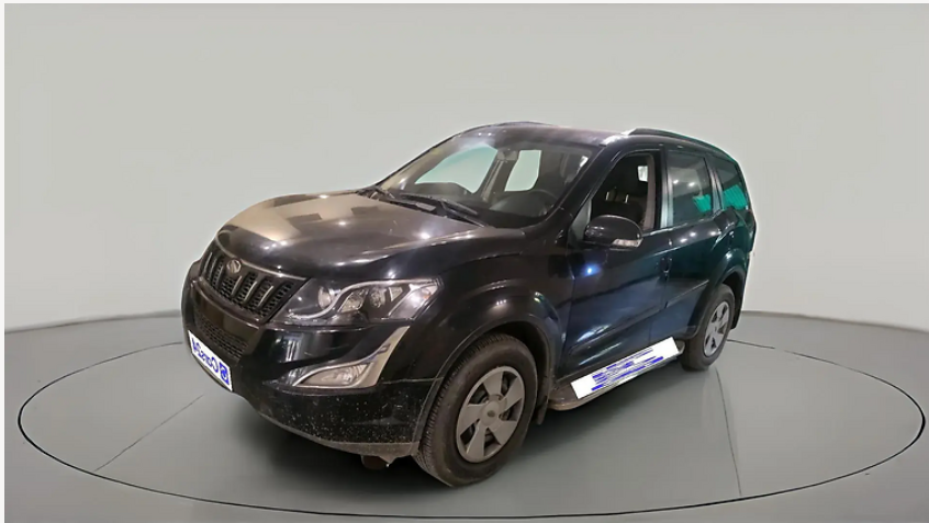 2017 Mahindra XUV500 W6 AT, Diesel, Automatic, 38,390 km, exterior