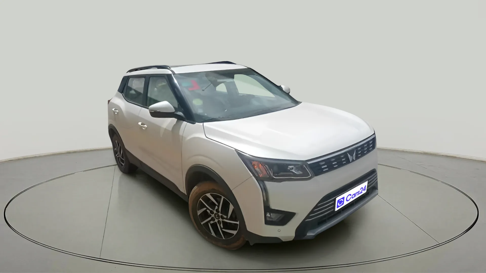 2022 Mahindra XUV300 W8 (O) 1.2 PETROL AMT
