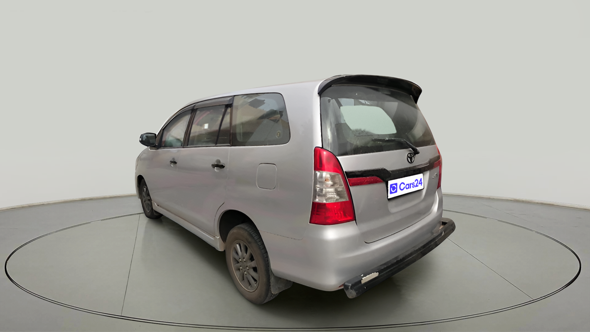 2013 Toyota Innova 2.5 VX 8 STR, Diesel, Manual, 1,64,731 km, exterior