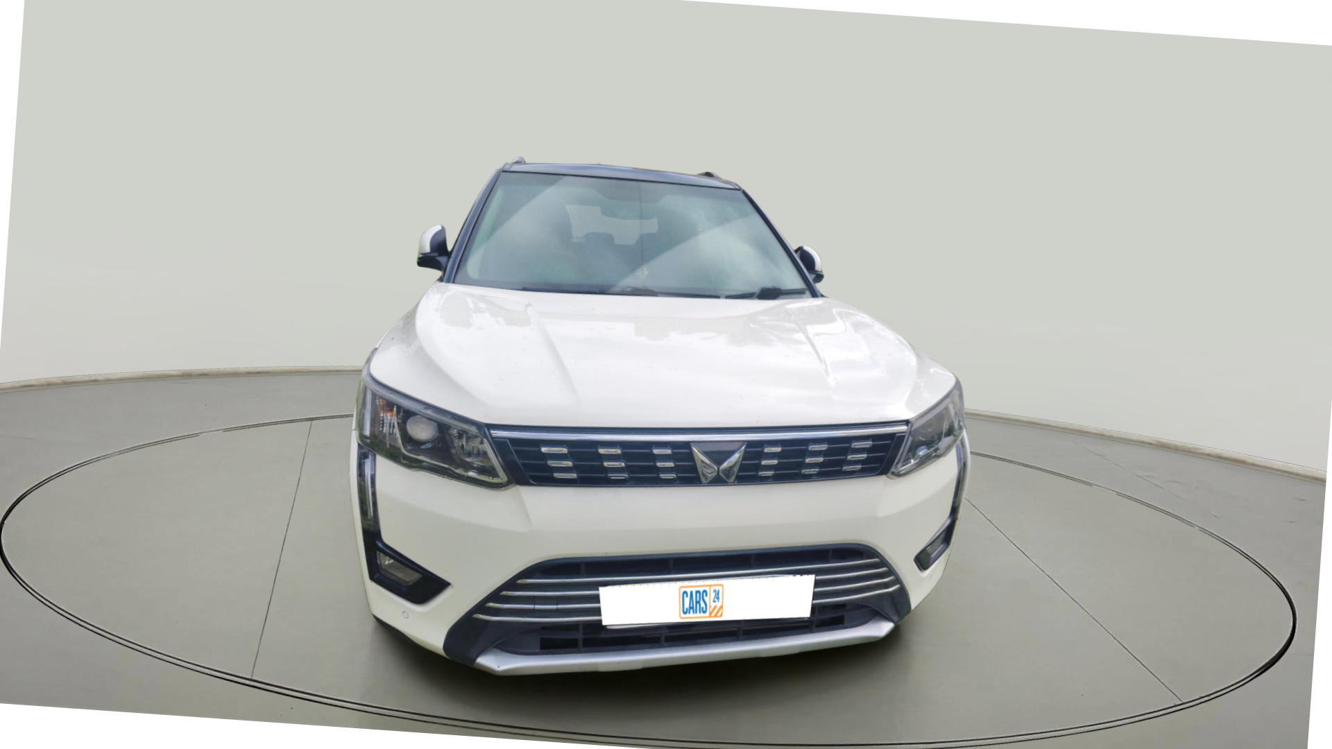 2023 Mahindra XUV300 W8 (O) 1.2 PETROL, Petrol, Manual, 35,659 km, exterior