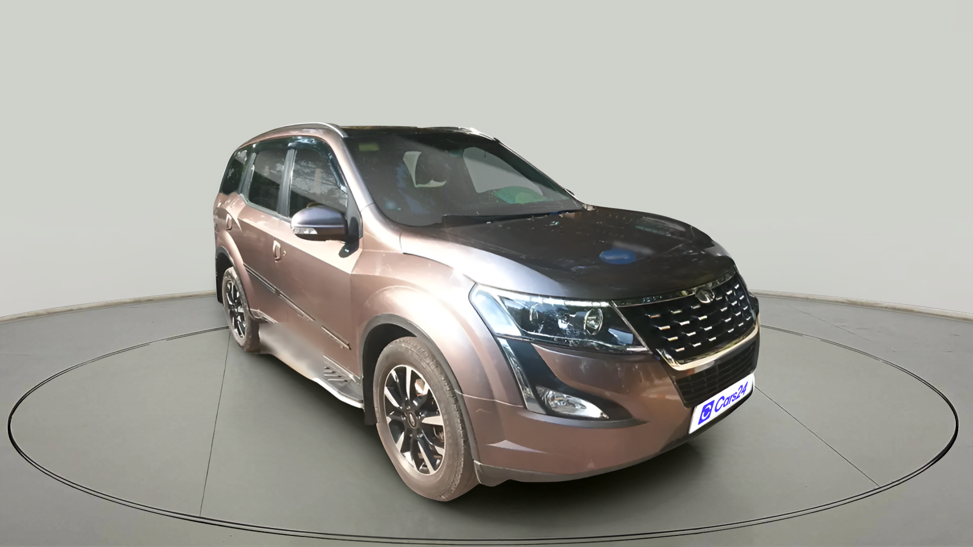 2018 Mahindra XUV500 W11, Diesel, Manual, 66,937 km, exterior