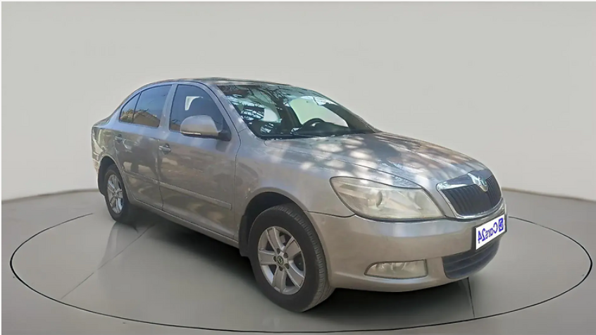 2013 Skoda Laura AMBIENTE 2.0 TDI CR MT, Diesel, Manual, 1,41,871 km, exterior