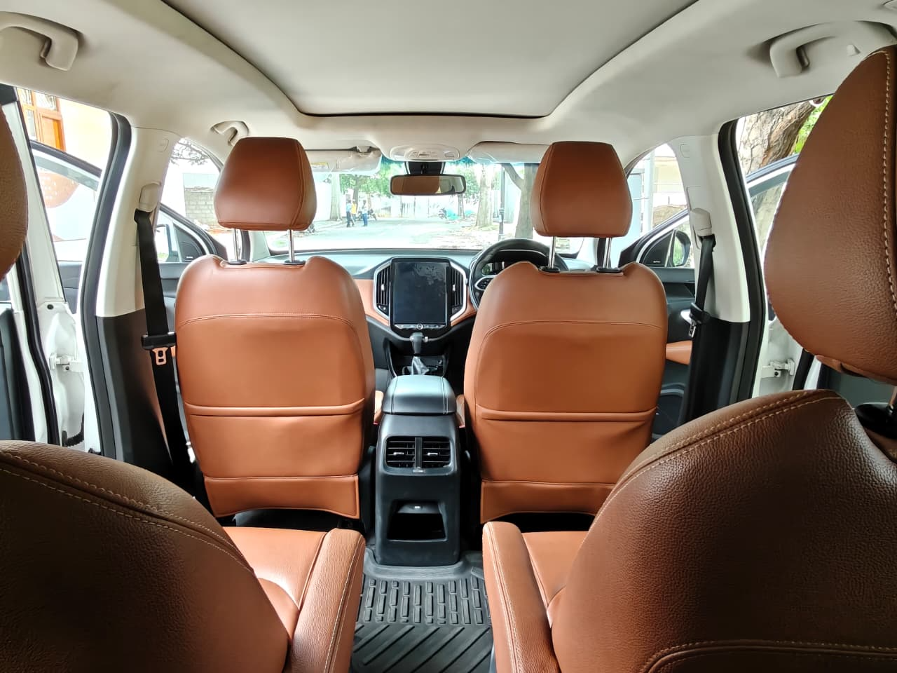 2022 MG HECTOR PLUS SHARP 1.5 PETROL TURBO CVT 6-STR, Petrol, Automatic, 28,244 km, interior