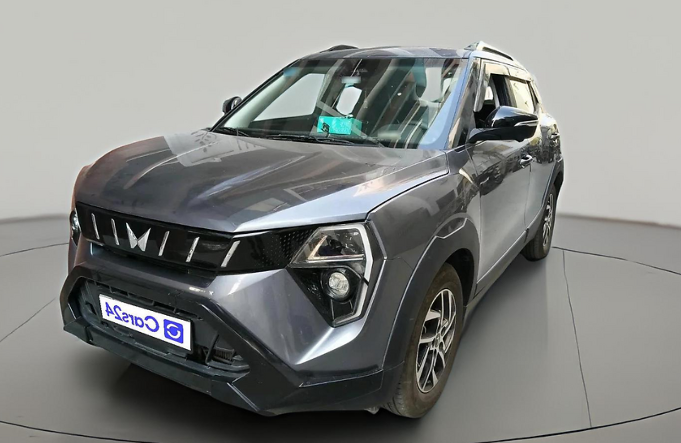2024 Mahindra XUV 3XO AX5L 1.2 TGDi AT, Petrol, Automatic, 10,104 km, exterior