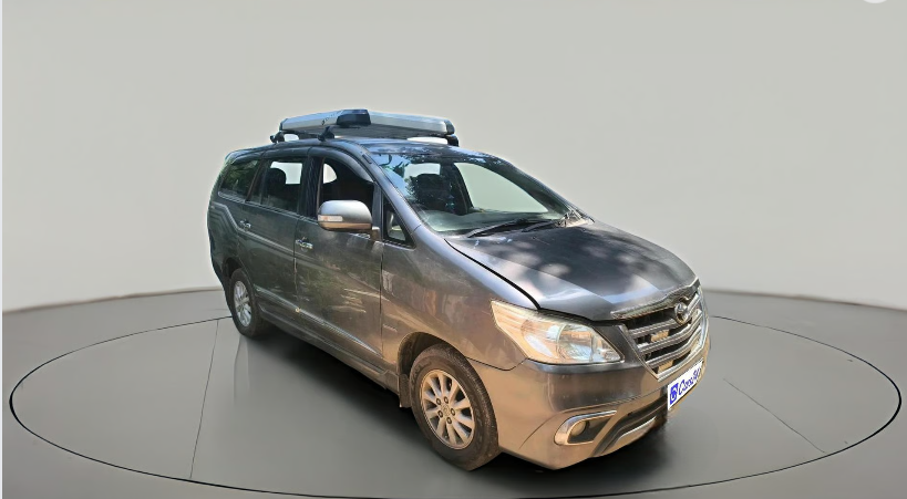 2014 Toyota Innova 2.5 VX 8 STR, Diesel, Manual, 1,67,516 km, exterior