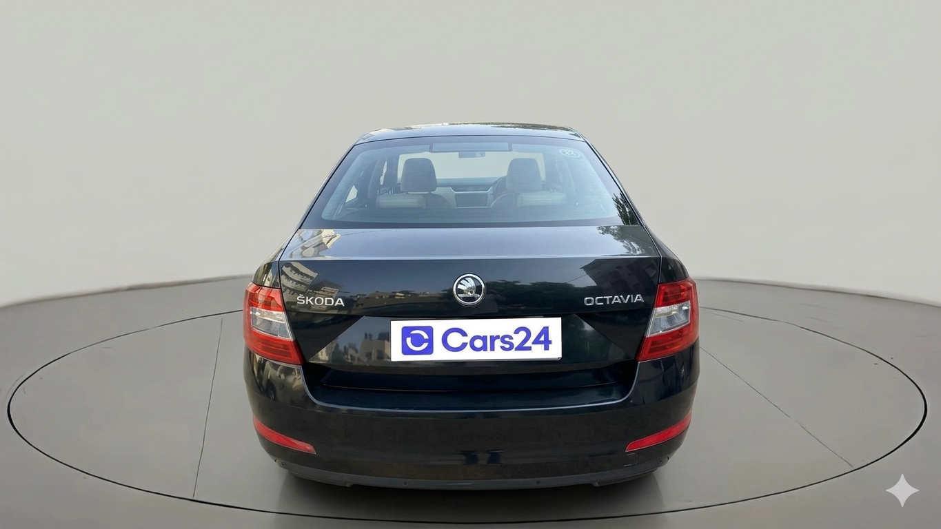 2014 Skoda Octavia AMBITION 2.0 TDI, Diesel, Manual, 1,43,029 km, exterior