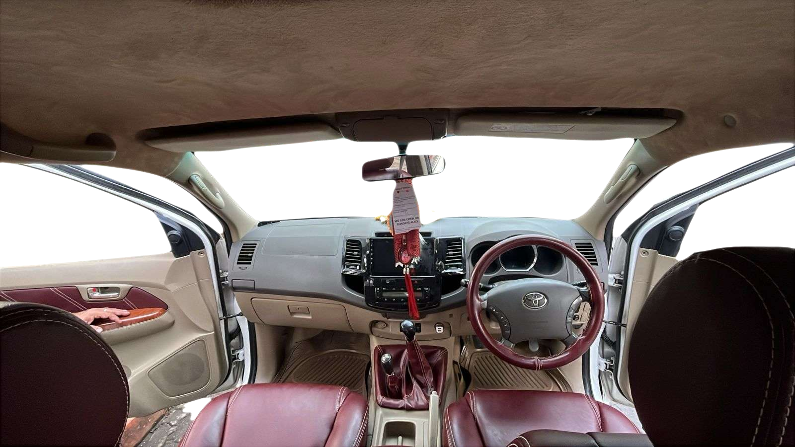 2010 Toyota Fortuner 3.0 4X4 MT, Diesel, Manual, 4,50,000 km, interior