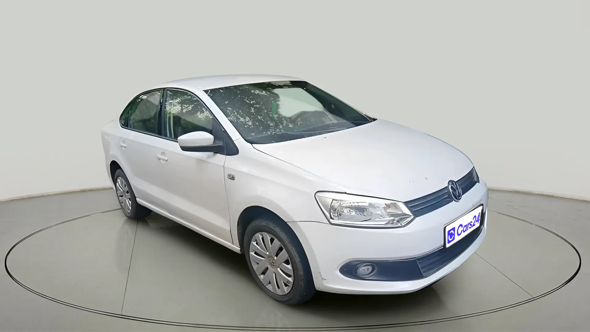 2013 Volkswagen Vento COMFORTLINE 1.6, Petrol, Manual, 1,46,482 km, exterior