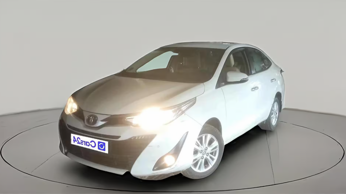2018 Toyota YARIS VX CVT, Petrol, Automatic, 1,18,492 km, exterior