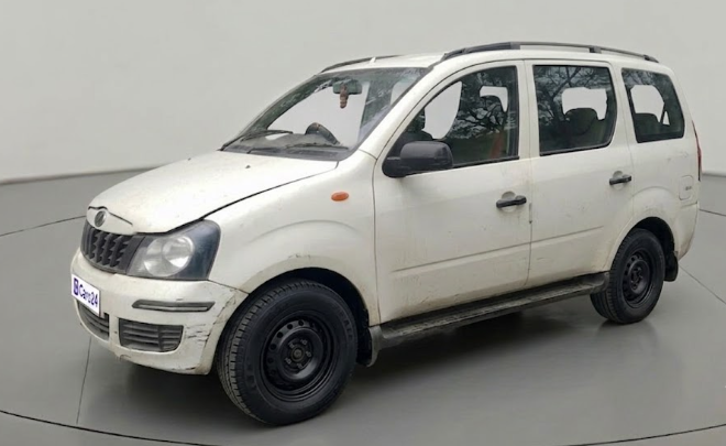 2013 Mahindra Quanto C2, Diesel, Manual, 1,41,420 km, exterior