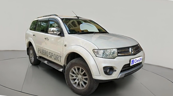 2016 Mitsubishi Pajero Sport 2.5 AT 4X2, Diesel, Automatic, 1,57,701 km, exterior
