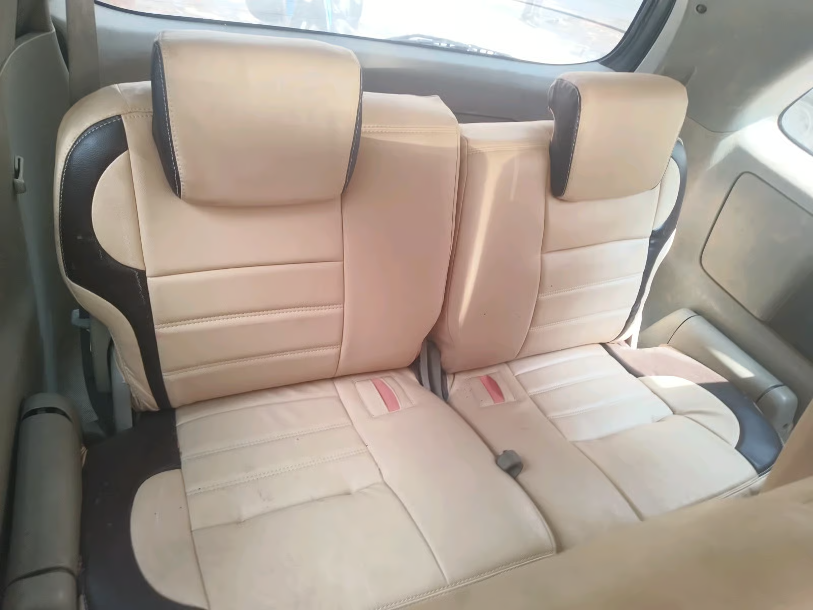 2012 Toyota Innova 2.5 VX 7 STR, Diesel, Manual, 1,53,870 km, interior