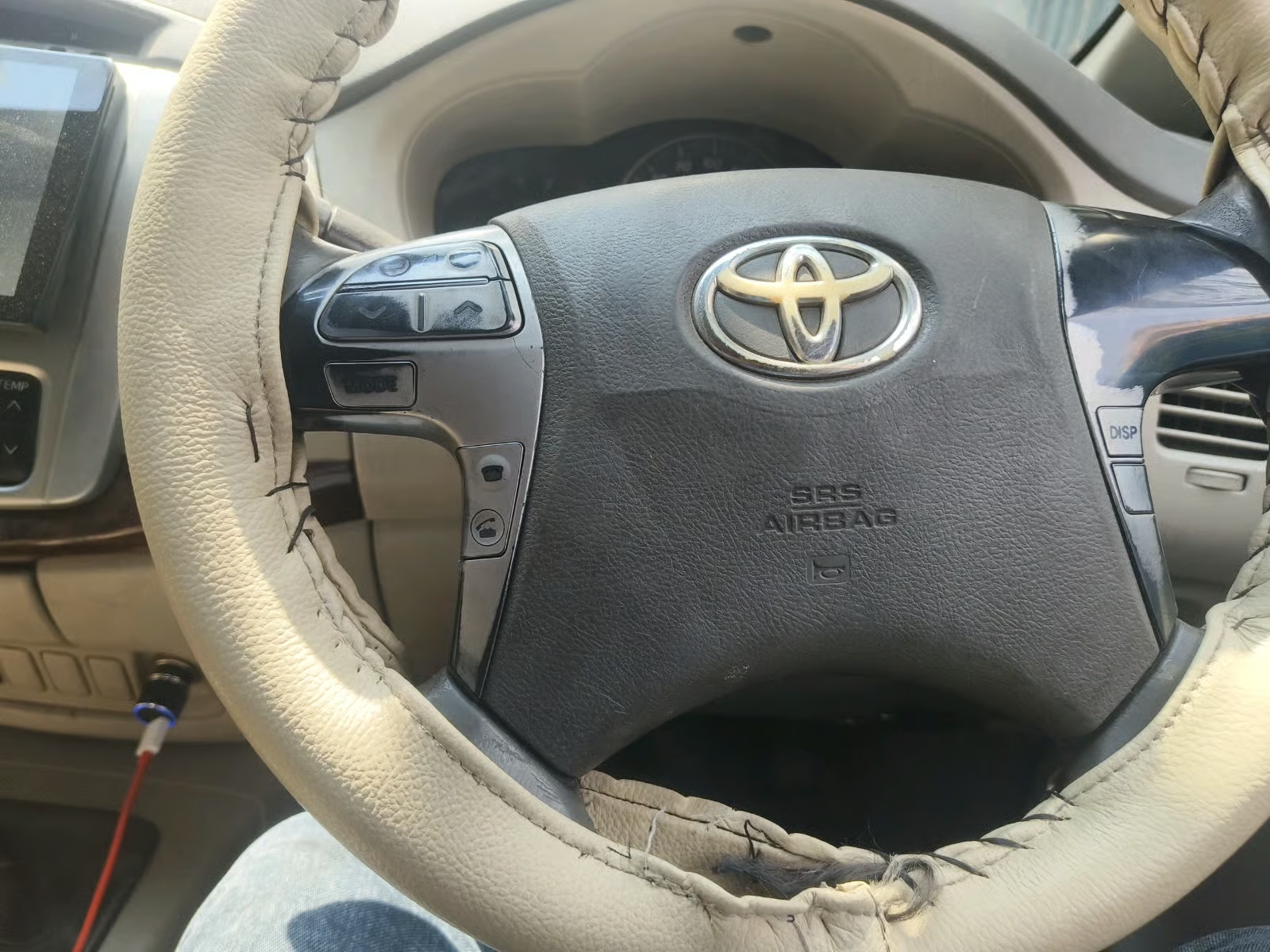 2012 Toyota Innova 2.5 VX 7 STR, Diesel, Manual, 1,53,870 km, interior
