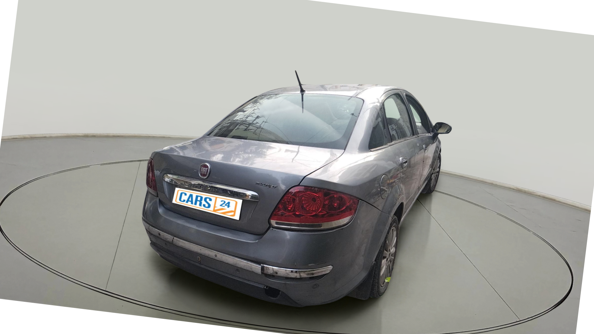 2017 Fiat Linea EMOTION 1.3 L ADVANCED MULTIJET, Diesel, Manual, 1,33,470 km, exterior