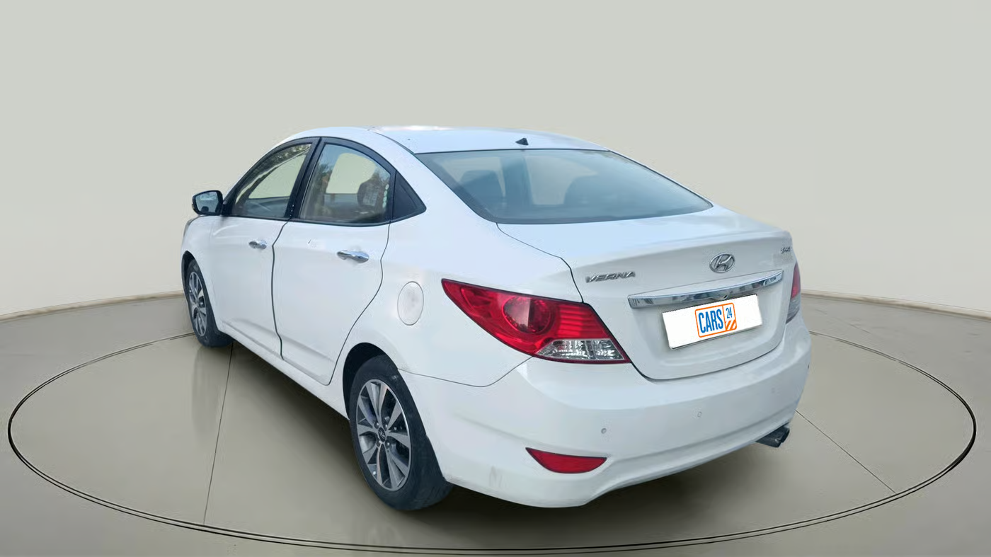 2014 Hyundai Verna FLUIDIC 1.6 CRDI SX OPT AT, Diesel, Automatic, 1,50,982 km, exterior