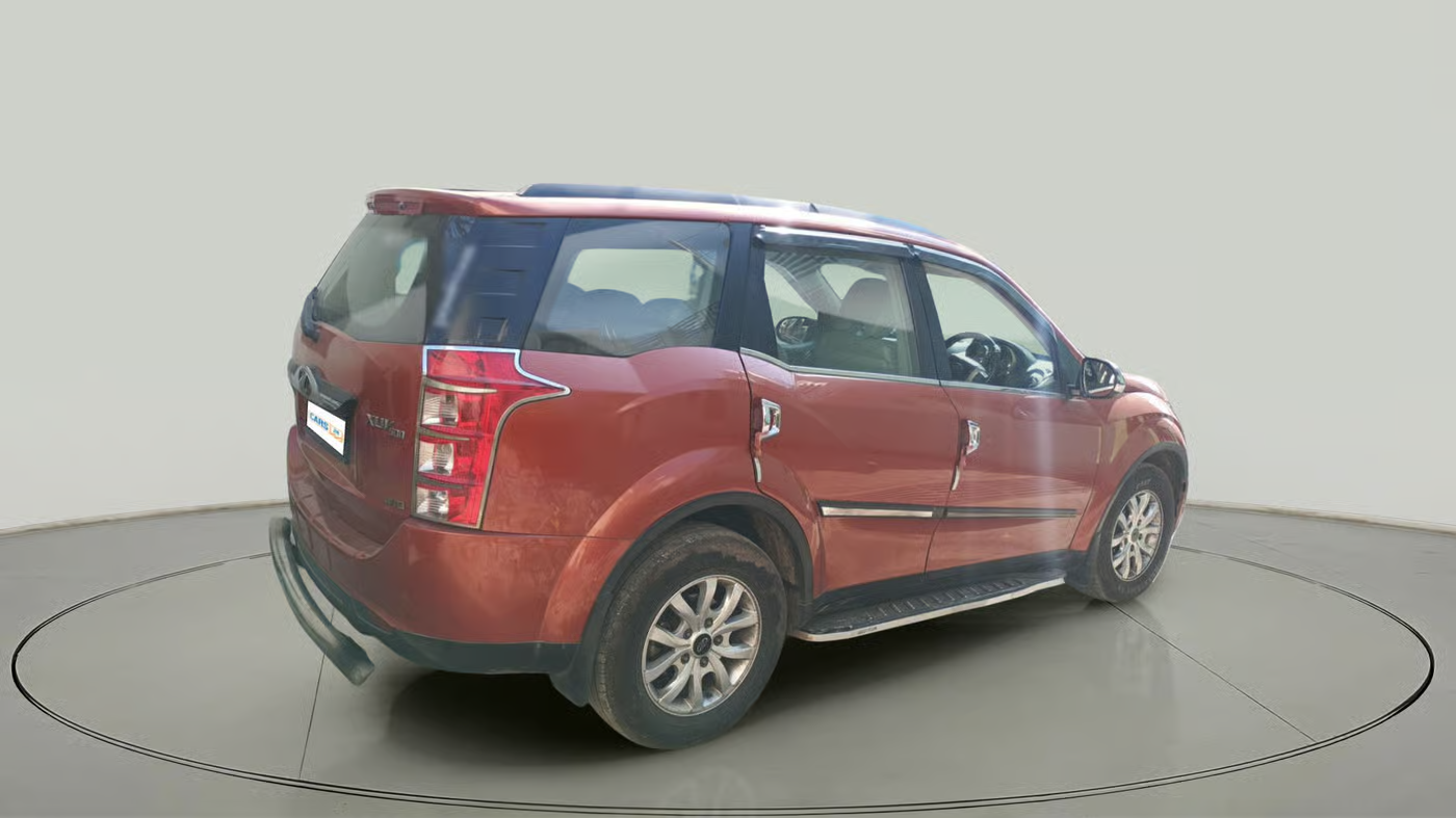 2015 Mahindra XUV500 W10, Diesel, Manual, 1,01,657 km, exterior