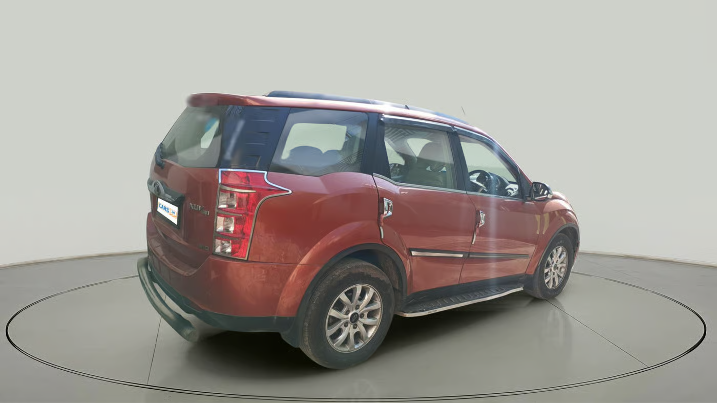 2015 Mahindra XUV500 W10, Diesel, Manual, 1,01,657 km, exterior