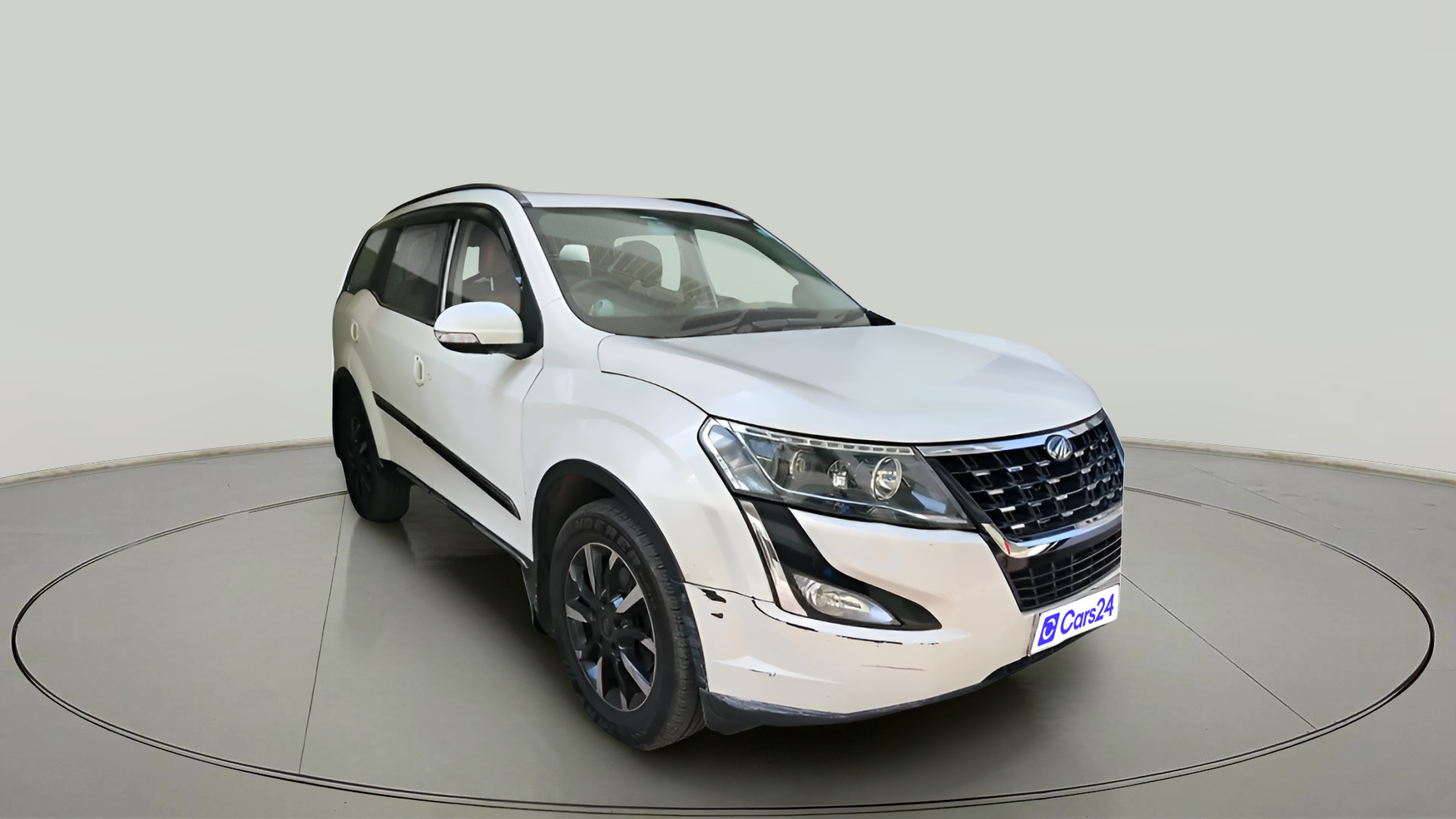 2018 Mahindra XUV500 W11 AT, Diesel, Automatic, 75,989 km, exterior