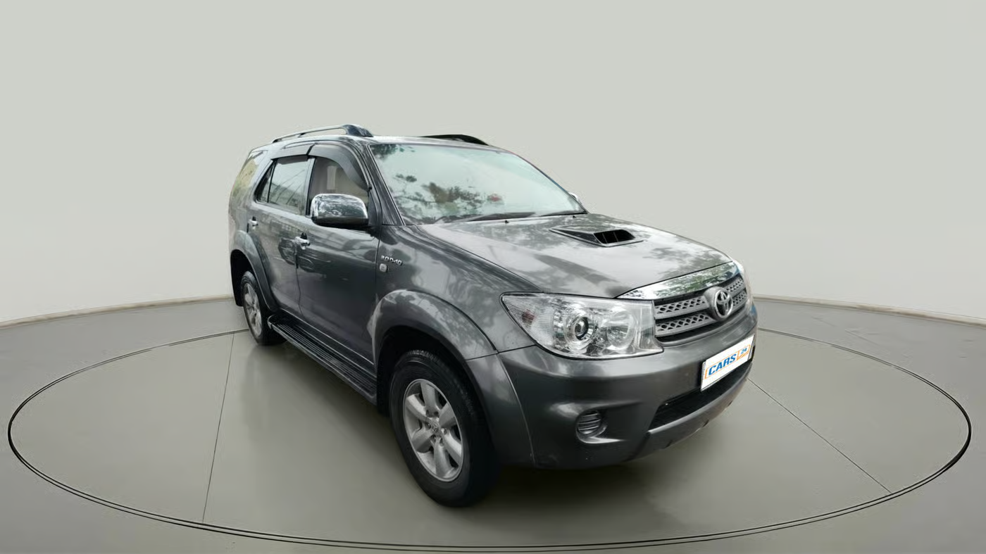 2011 Toyota Fortuner 3.0 4X4 MT, Diesel, Manual, 1,33,449 km, exterior
