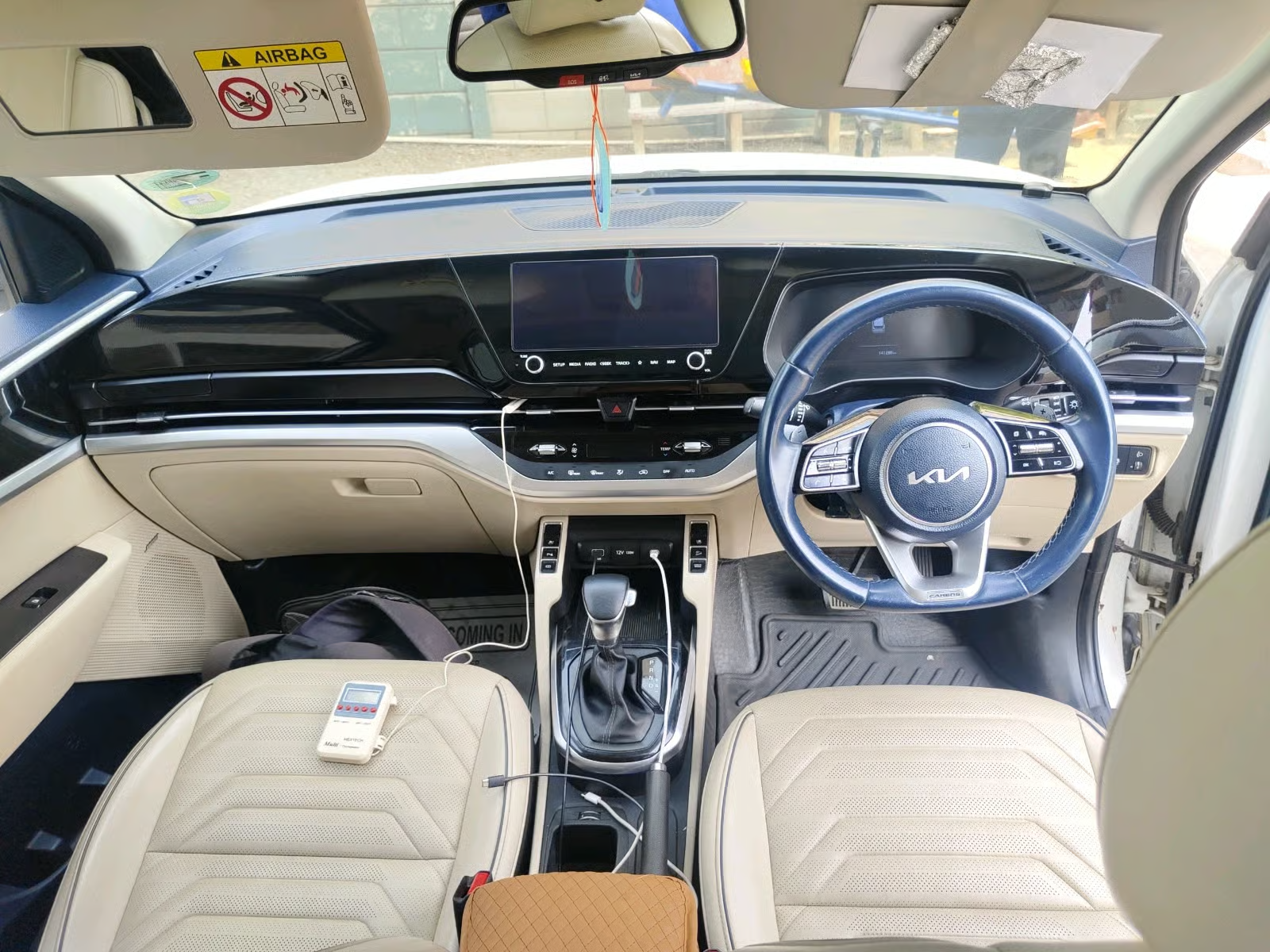 2022 KIA CARENS LUXURY PLUS 1.5 DIESEL 7 STR, Diesel, Manual, 1,41,288 km, interior
