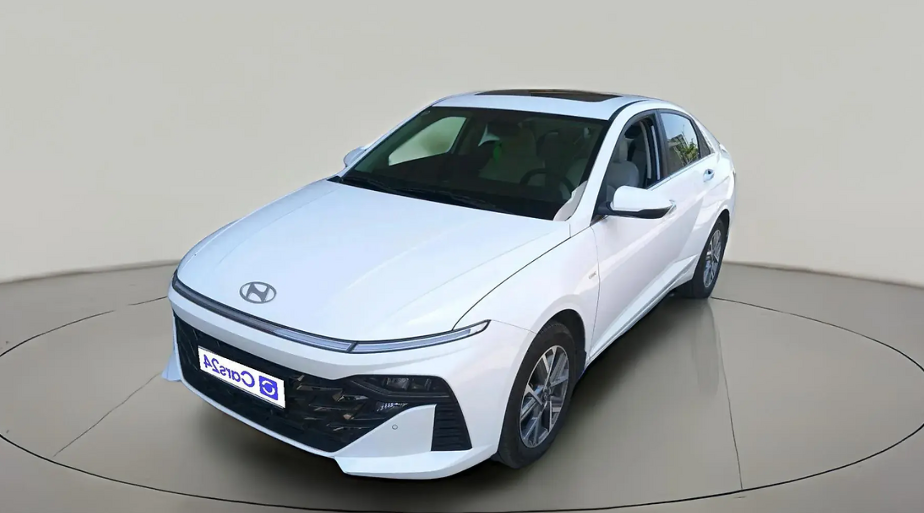 2025 Hyundai Verna  SX 1.5 MPI IVT, Petrol, Automatic, 17,339 km, exterior