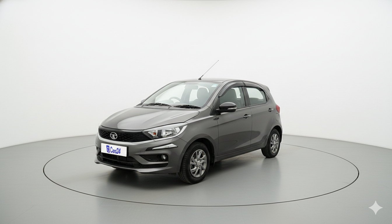2025 Tata Tiago XTA PETROL, Petrol, Automatic, 3,798 km, exterior