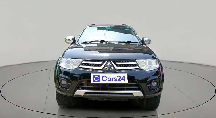 2015 Mitsubishi Pajero Sport 2.5 AT 4X2, Diesel, Automatic, 1,32,777 km, exterior