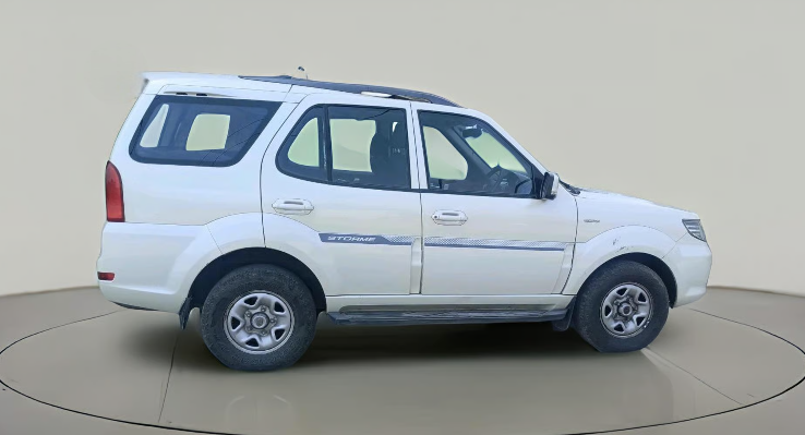 2017 Tata Safari Storme 2.2 EX 4X2, Diesel, Manual, 1,38,656 km, exterior