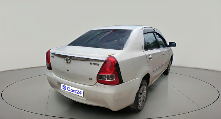 2012 Toyota Etios G, CNG, Manual, 1,62,890 km, exterior