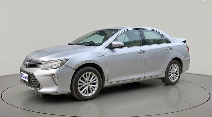 2015 Toyota Camry HYBRID, Hybrid, Automatic, 2,63,972 km, exterior