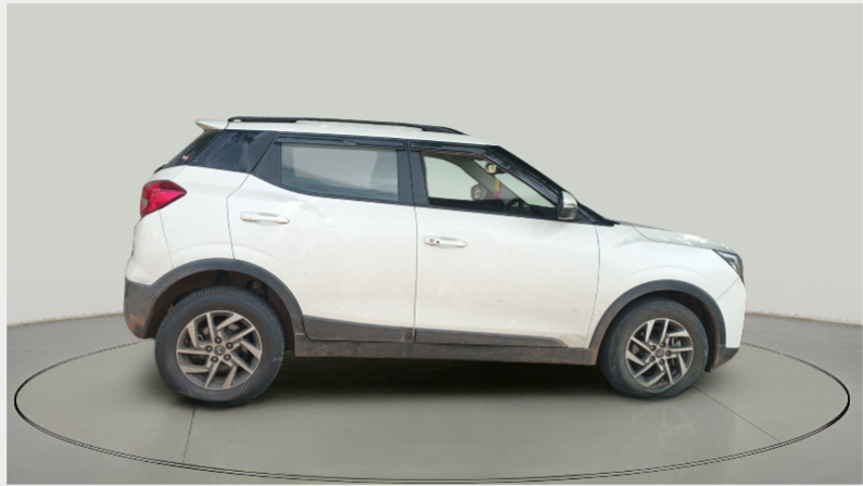 2022 Mahindra XUV300 W8 (O) 1.2 PETROL AMT, Petrol, Automatic, 30,029 km, exterior