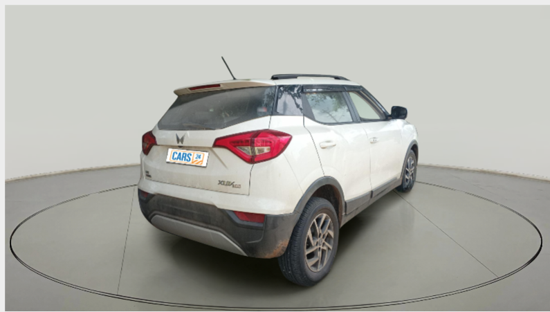 2022 Mahindra XUV300 W8 (O) 1.2 PETROL AMT, Petrol, Automatic, 30,029 km, exterior