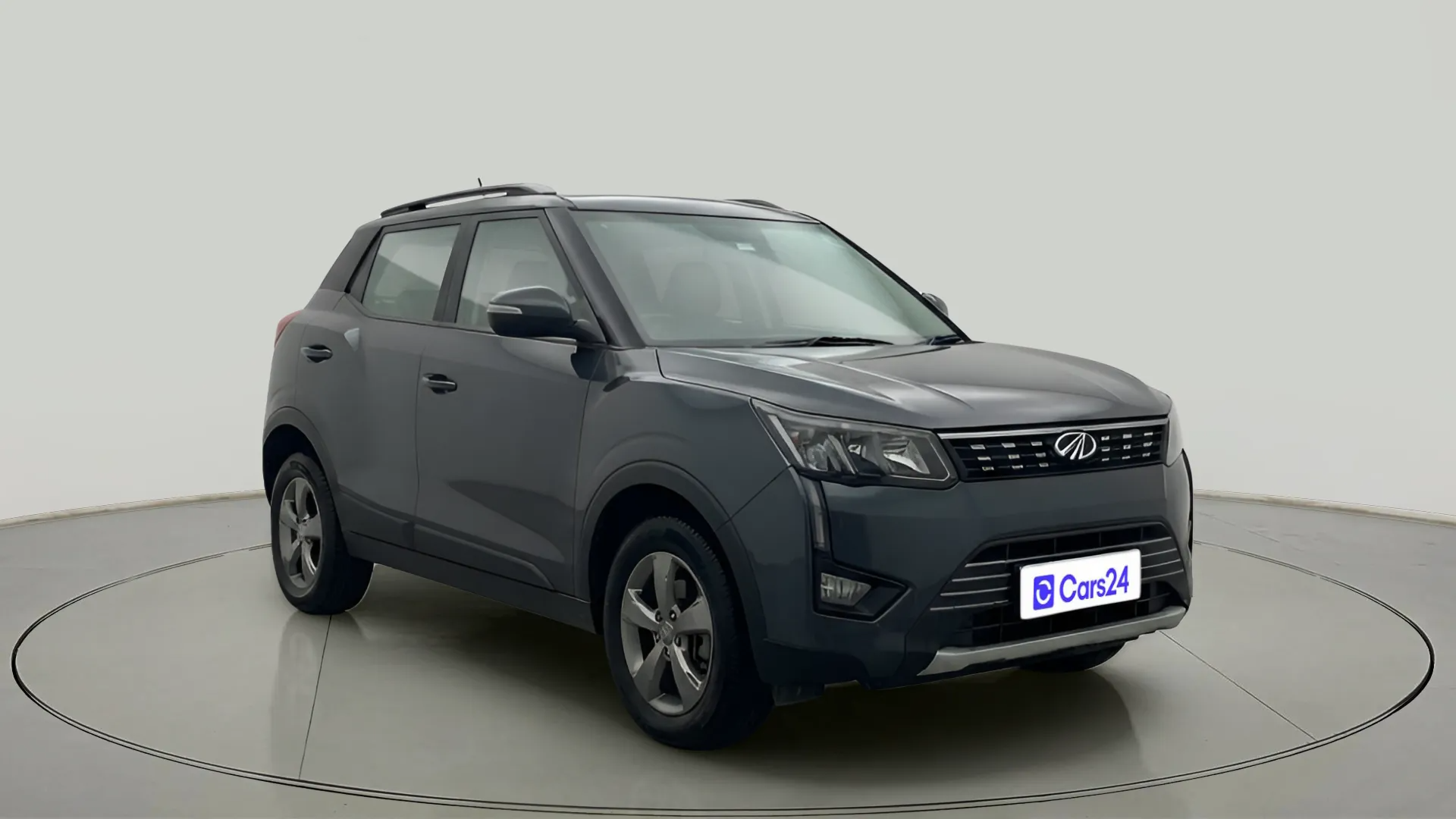 2022 Mahindra XUV300 W6 1.2 PETROL, Petrol, Manual, 36,838 km, exterior