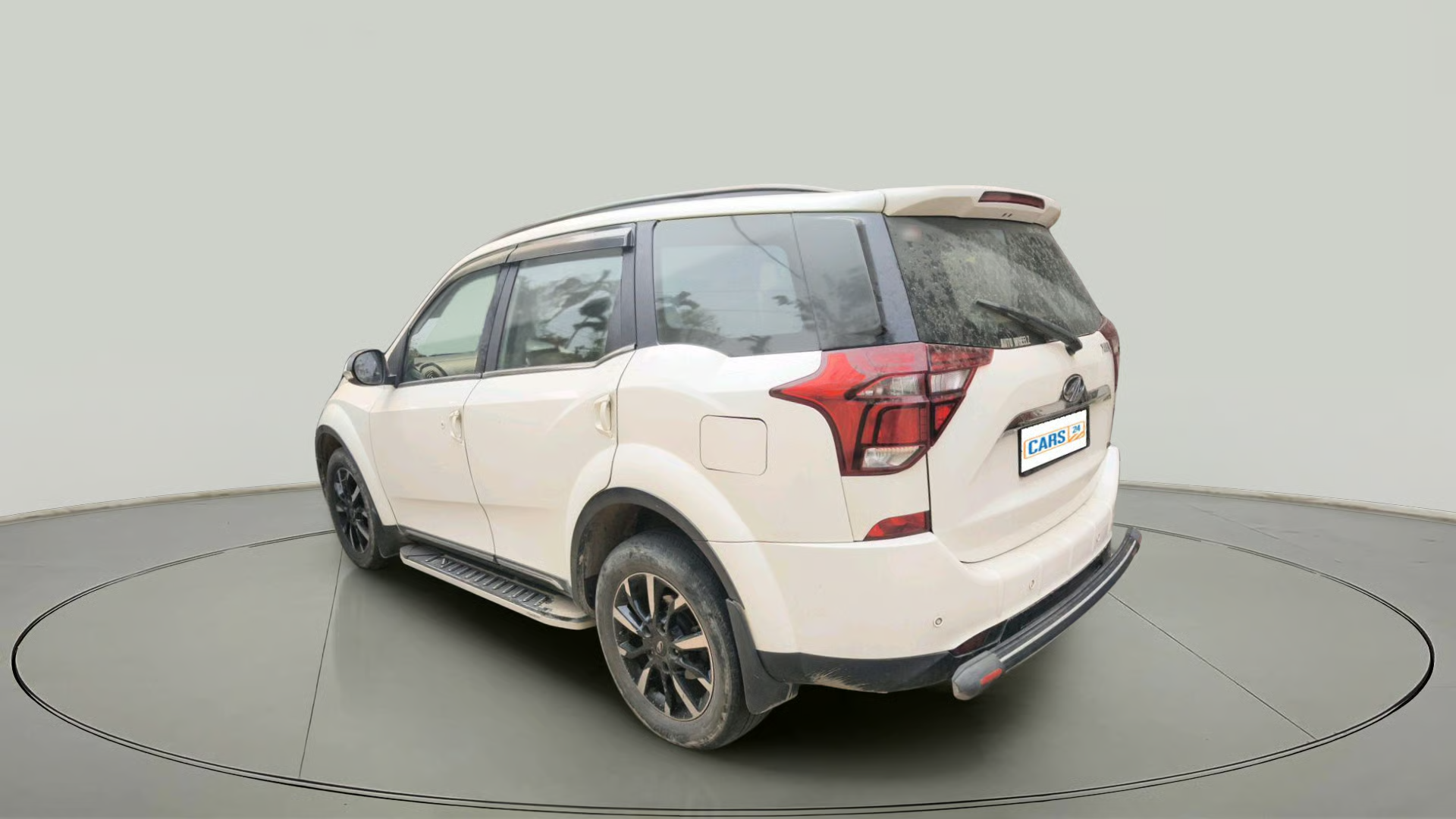 2018 Mahindra XUV500 W11, Diesel, Manual, 75,656 km, exterior