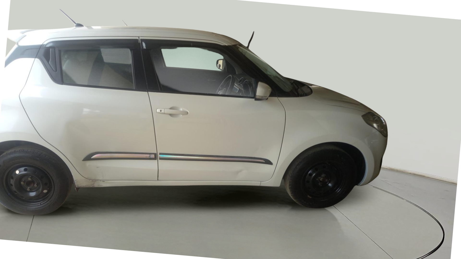 2022 Maruti Swift VXI, Petrol, Manual, 1,16,705 km, exterior