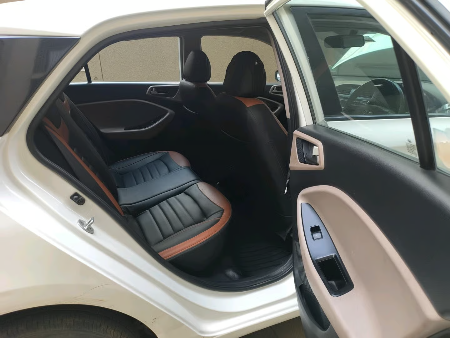 2016 Hyundai Elite i20 MAGNA 1.2, Petrol, Manual, 1,43,015 km, interior