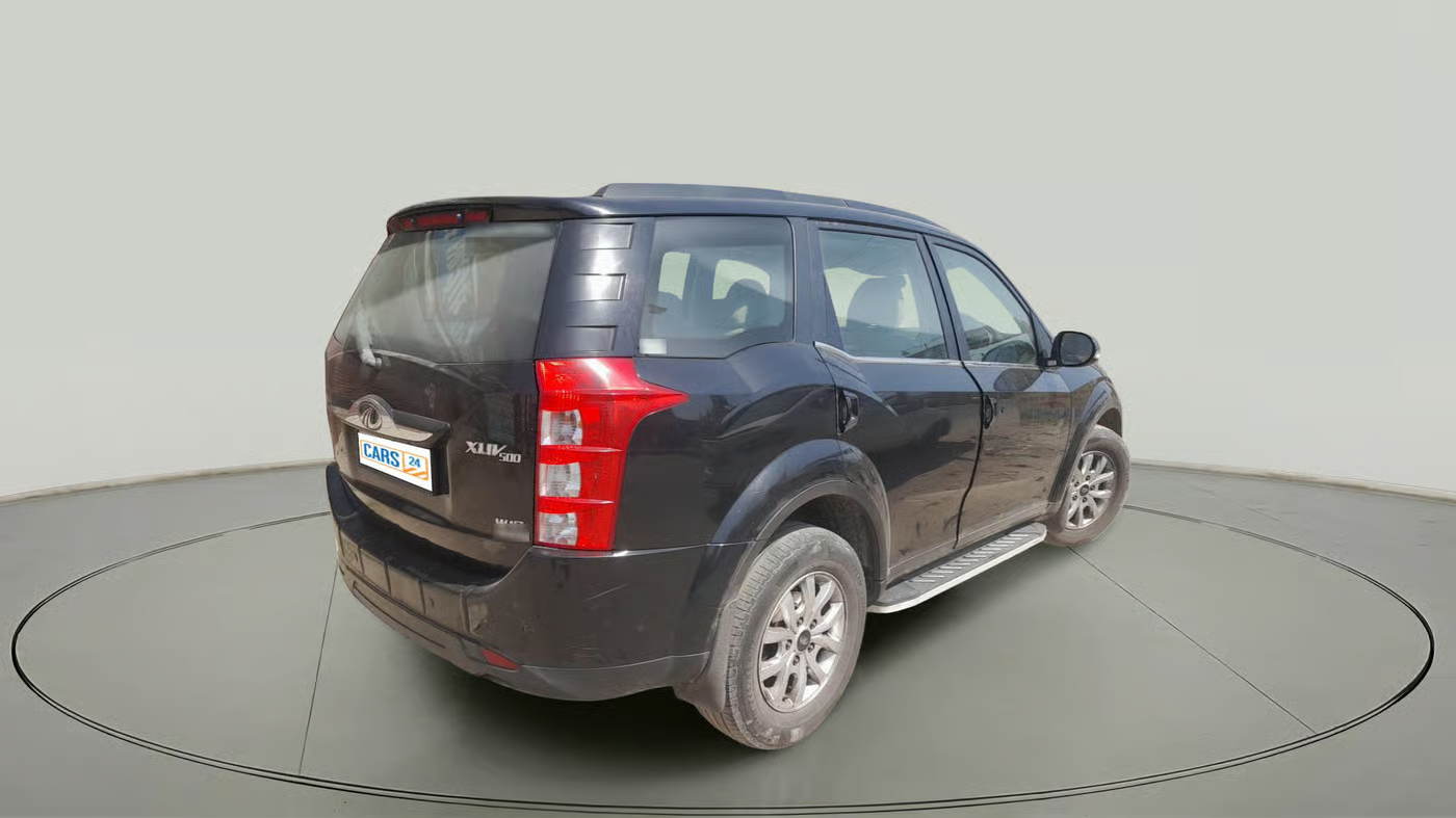 2017 Mahindra XUV500 W9, Diesel, Manual, 32,217 km, exterior