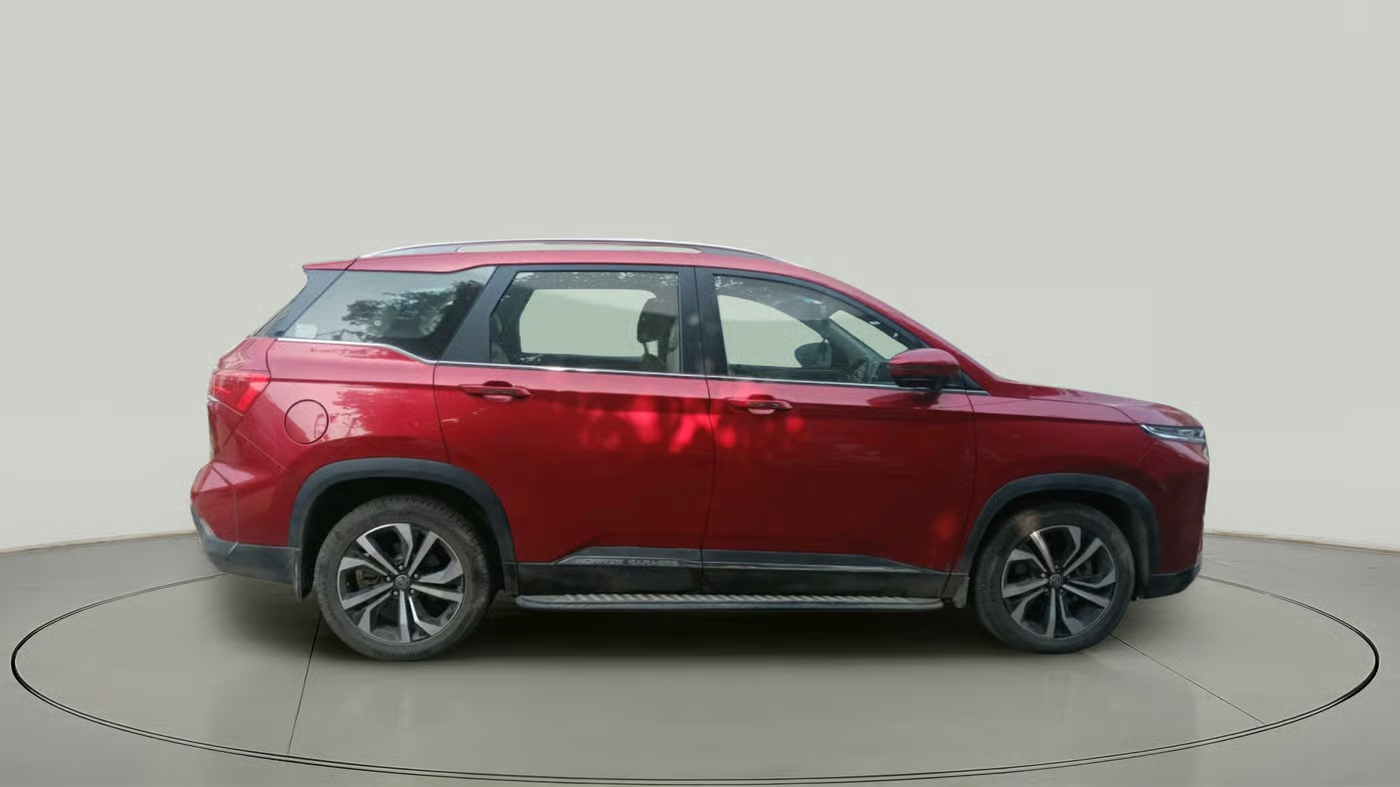 2024 MG HECTOR PLUS SHARP PRO 1.5 PETROL TURBO CVT 7 STR, Petrol, Automatic, 3,594 km, exterior